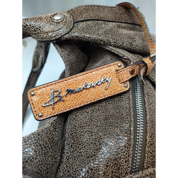 B. Makowsky Gray Crackled Leather Zipper Pockets Shoulder Bag - Picture 6 of 16